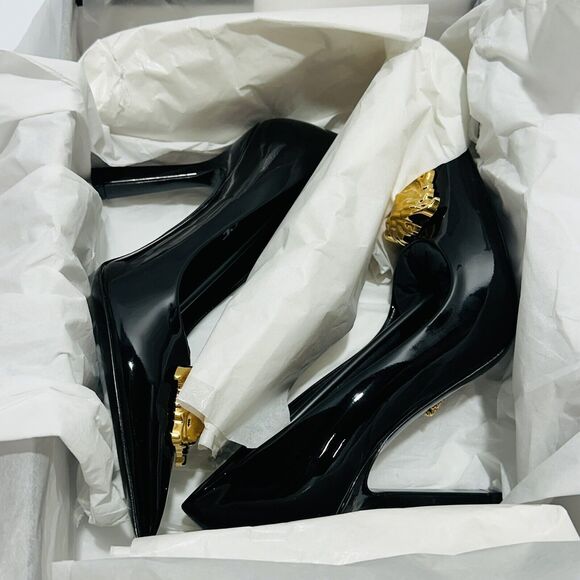 Versace Medusa 37.5/ US 7.5 Gold Black Patent Leather Pointed Toe Pump NIB $995 - Picture 13 of 15